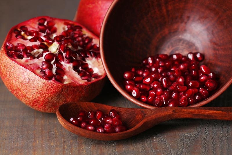 البوليفينولات الموجودة في الرمان تحفز عملية الأيض في الجسم
