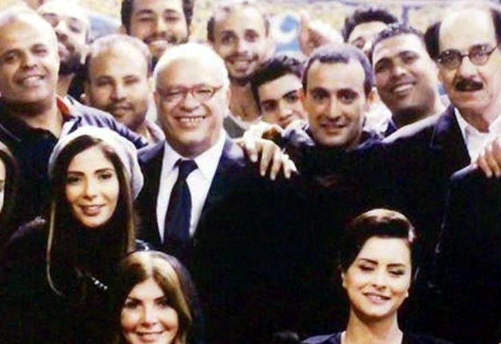 صورة لفريق عمله اخر افلامه 