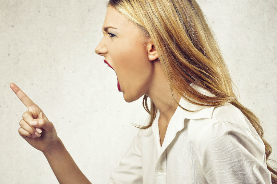 هكذا توقفين انين طفلك الموتر لاعصابك 