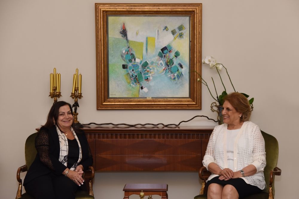 السيدة عون استقبلت في القصر الجمهوري قرينة رئيس الجمهورية السابق العماد ميشال سليمان السيدة وفاء سليمان