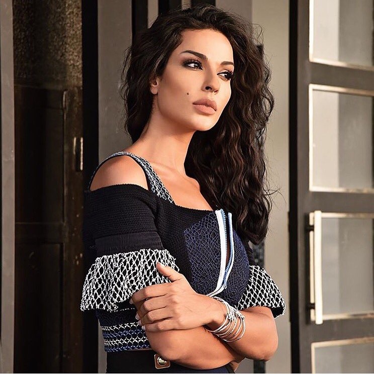 الممثلة اللبنانية نادين نسيب نجيم