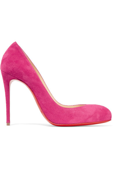 حذاء مخملي باللون الوردي من دار CHRISTIAN LOUBOUTIN