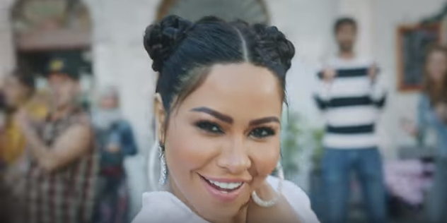 اطلالة شيرين في فيديو كليب نساي
