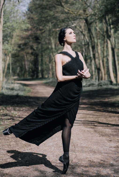 مجموعة Sakina Paris الجديدة مستوحاة من Black Swan