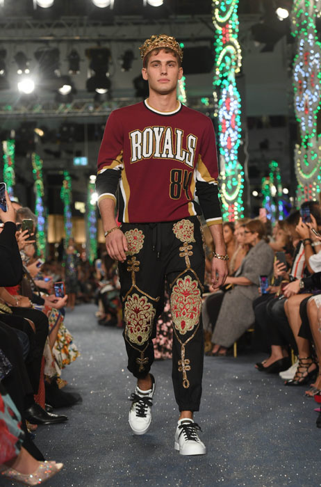 مجموعة خاصة قدمتها Dolce & Gabbana  في دبي مول