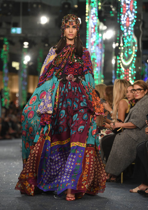 مجموعة خاصة قدمتها Dolce & Gabbana  في دبي مول