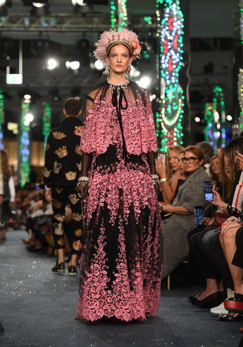 مجموعة خاصة قدمتها Dolce & Gabbana  في دبي مول