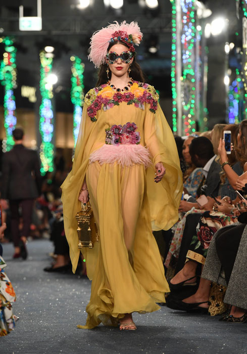 مجموعة خاصة قدمتها Dolce & Gabbana  في دبي مول