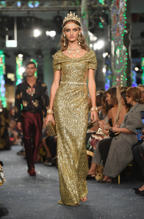 مجموعة خاصة قدمتها Dolce & Gabbana  في دبي مول
