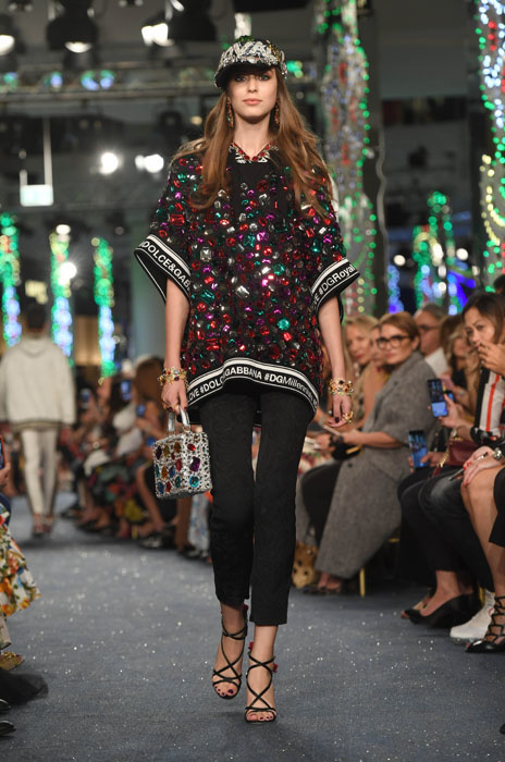 مجموعة خاصة قدمتها Dolce & Gabbana  في دبي مول