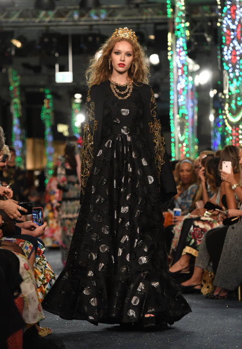 مجموعة خاصة قدمتها Dolce & Gabbana  في دبي مول