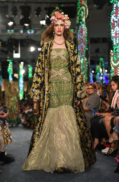 مجموعة خاصة قدمتها Dolce & Gabbana  في دبي مول