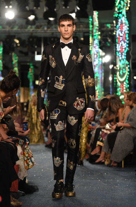 مجموعة خاصة قدمتها Dolce & Gabbana  في دبي مول