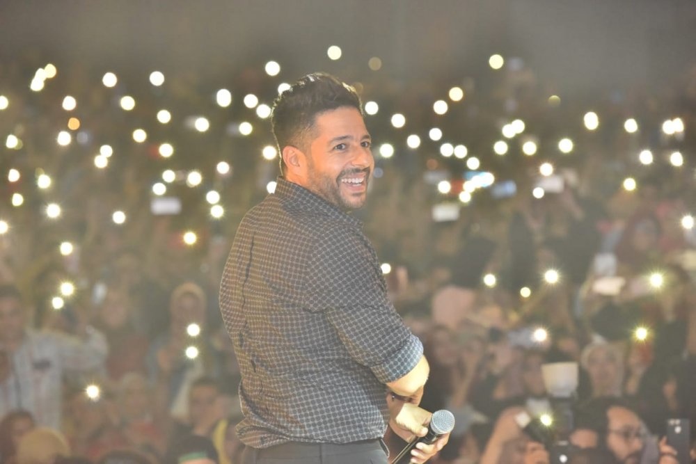 محمد حماقي في حفله بالإسكندرية 