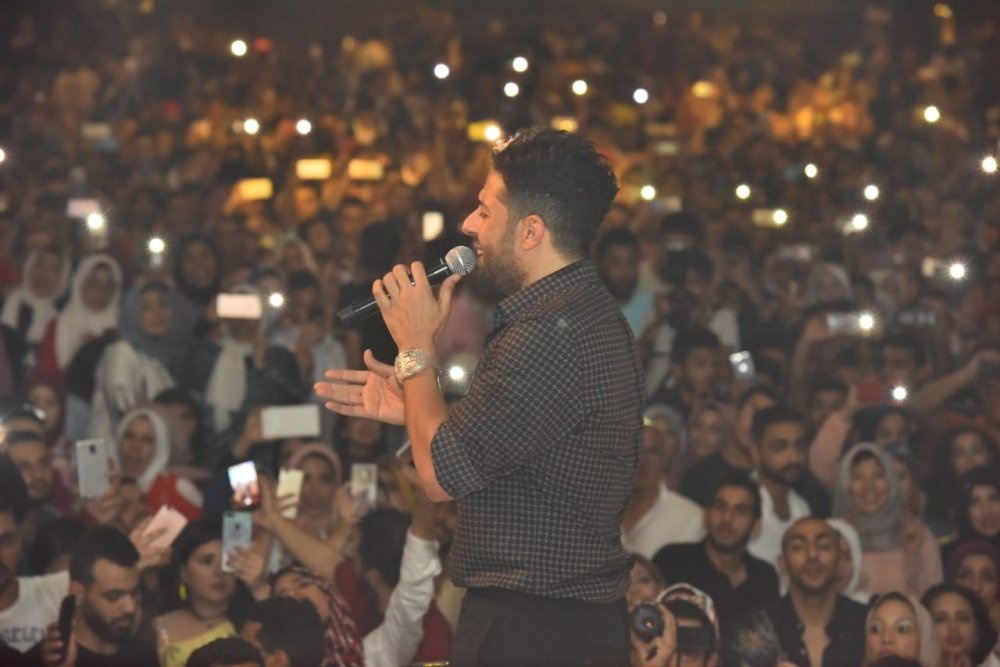 محمد حماقي يغني باقة من أفضل أغنياته 