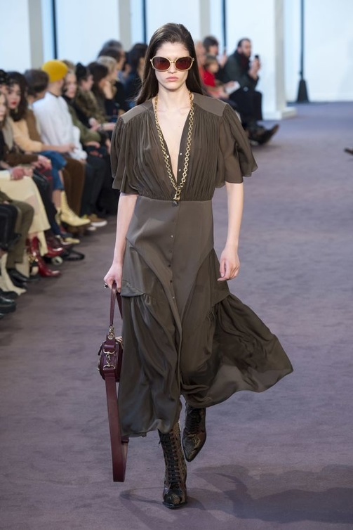 Chloé الأكتاف البارزة لدى 