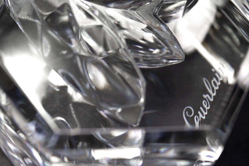 للاحتفال بعيدها الـ190،تعاونت جيرلان Guerlain معباكارا Baccarat لابتكار قطعة استثنائيّة مذهلة