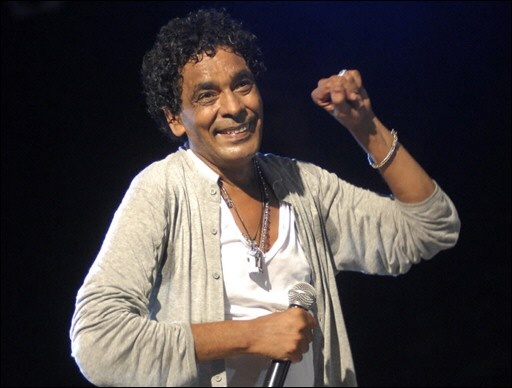 محمد منير تزوج لمرة واحدة فقط