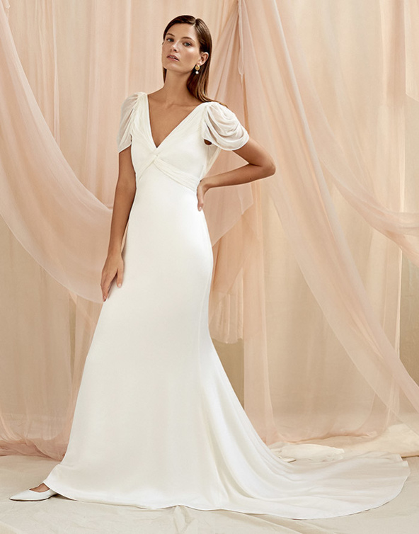 فساتين زفاف سافانا ميلر Savannah Miller-  لموسم شتاء خريف 2020 خلال اسبوع الموضة العرائسي - فستان زفاف بكاب شفاف - -