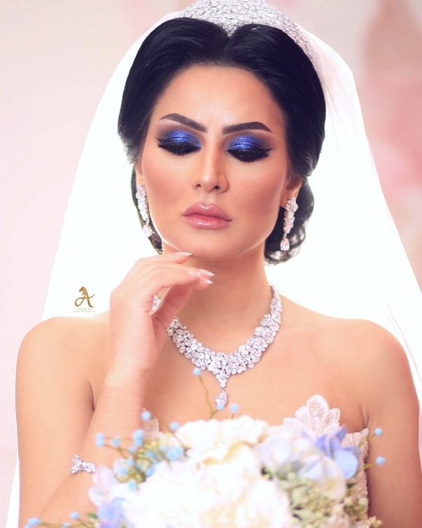 تصوير عروس بكاميرا المصورة اصايل نايف