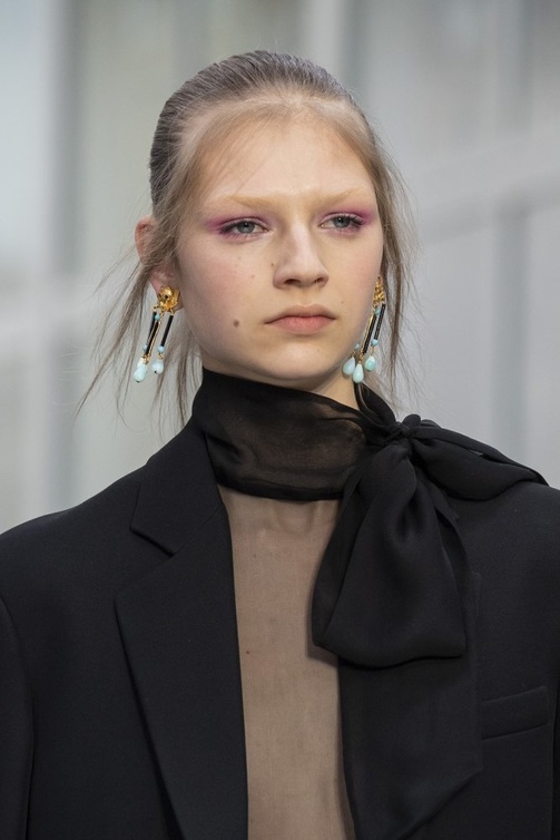 من عرض Valentino