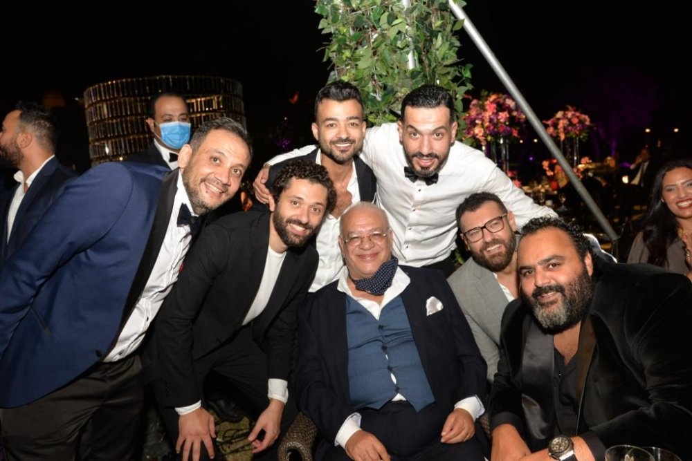 الفنان صلاح عبد الله مع النجوم