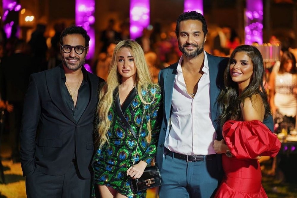 صورة عائلية لأحمد فهمي