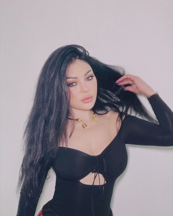 الفنانة هيفاء وهبي