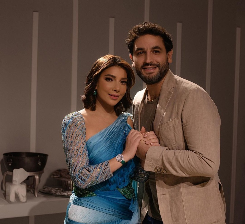 أنس نصري مع شقيقته الفنانة أصالة بالسعودية