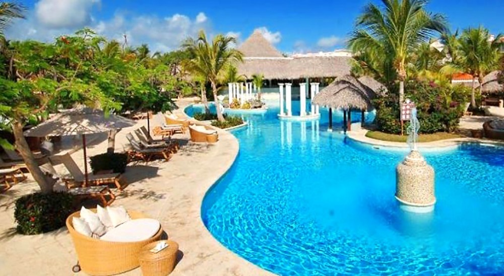 منتجع Melia Caribe Tropical Punta Cana في جمهورية الدومينيكان 