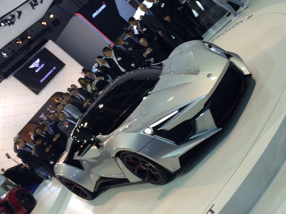 سيارة W Motors Fenyr