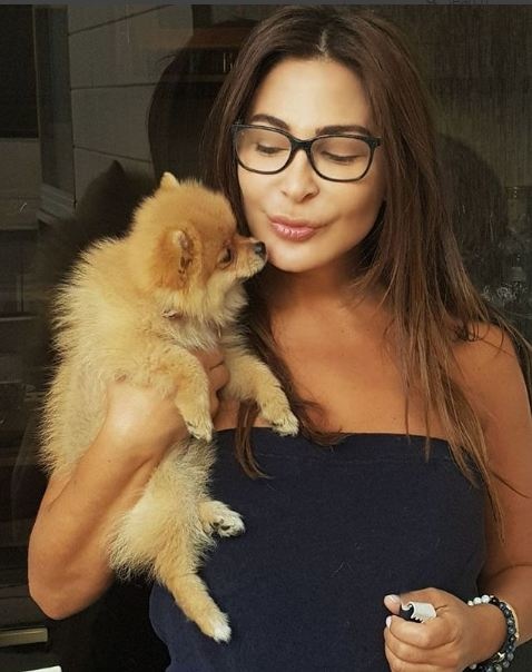 اليسا تهوي تربية الكلاب الاليفة