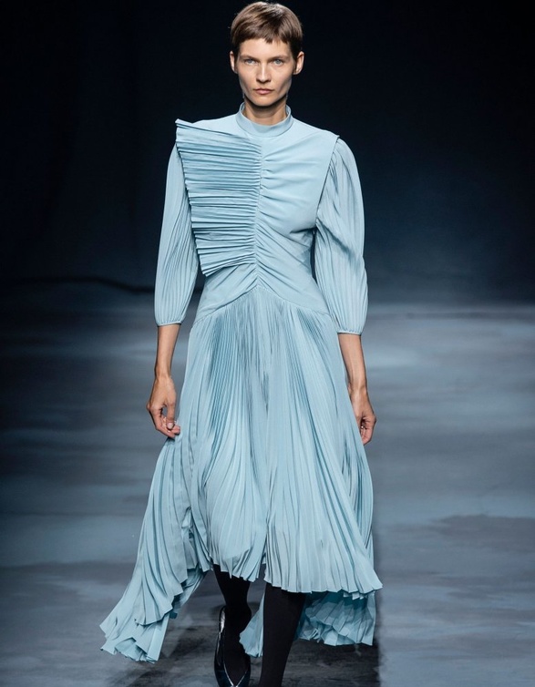 فستان من givenchy