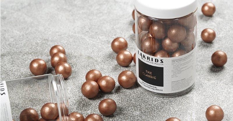 للأعياد طعم مميّز مع علب الهدايا الفخمة من Lakrids 