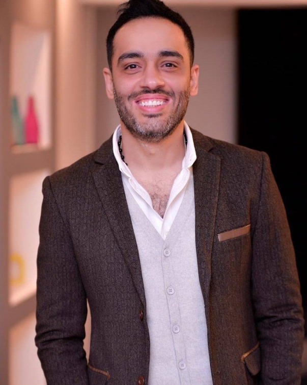 المطرب رامي جمال