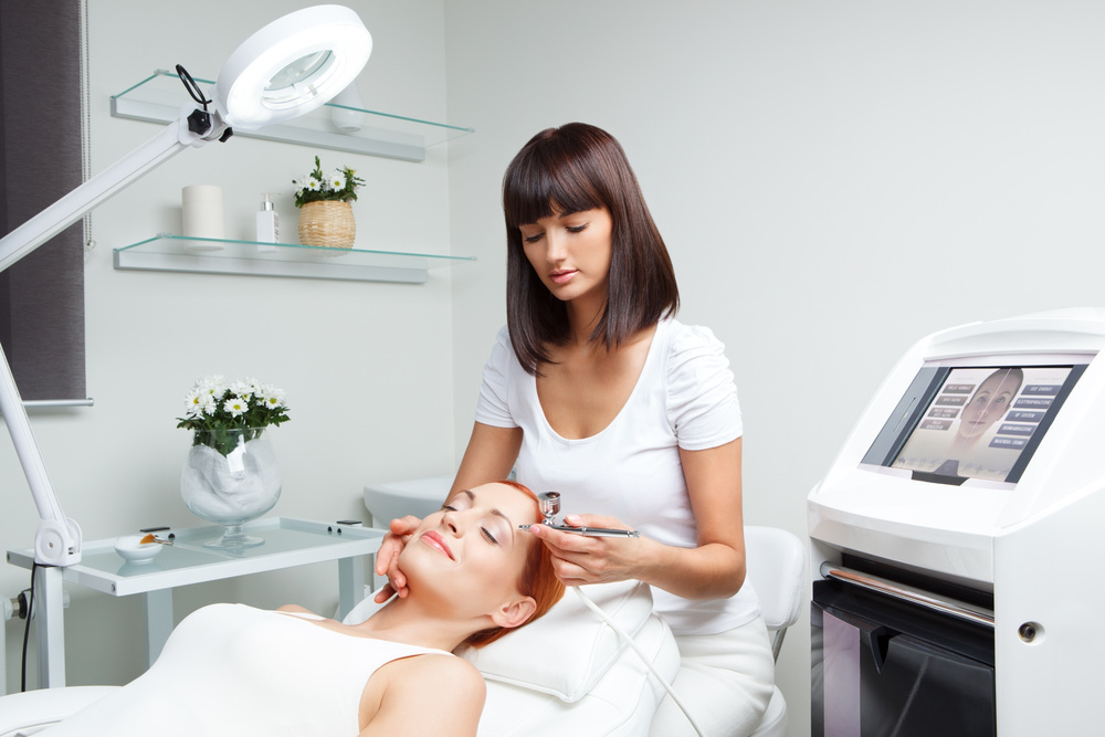 لا تسبب Hydrafacial أي الم للمريضة