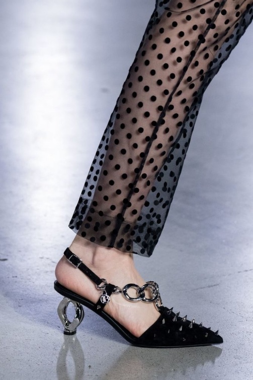  حذاء نسائي من Balmain