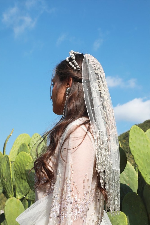 اكسسوارات aura headpieces طرحة مع تاج من اللؤلؤ