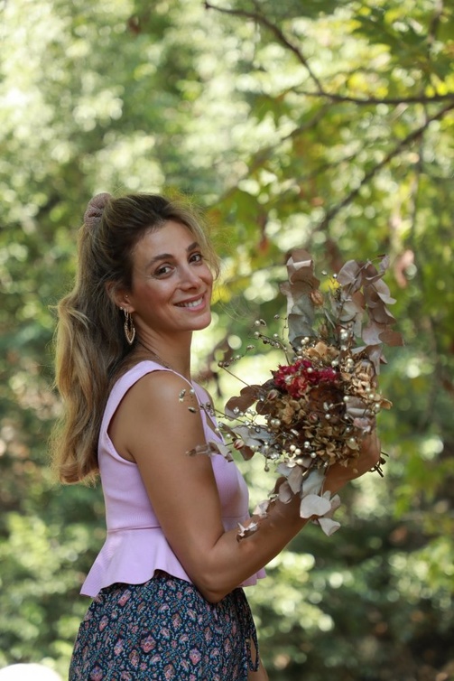 كارولينا شماس صاحبة علامة aura headpieces