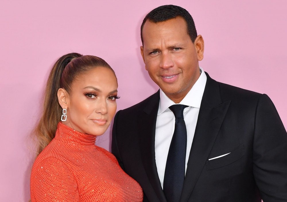 جينيفر لوبيز Jennifer Lopez تشترط على أليكس رودريغيز التوقيع على اتفاق ما قبل زواج