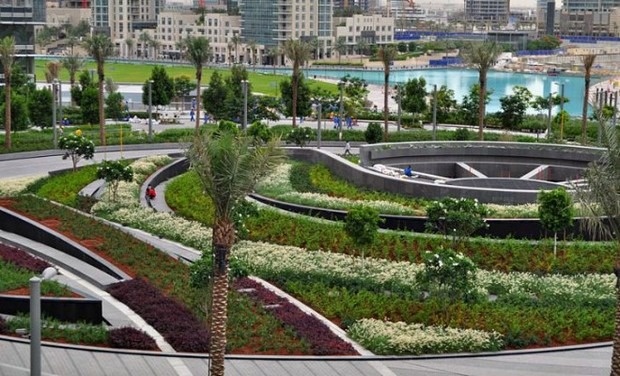 منتزه خليفة ابوظبي متنفس خلاب لسكان الإمارة