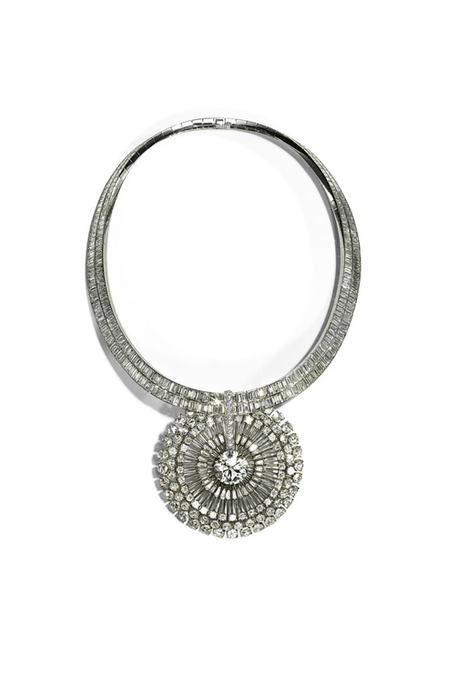 قلادة الهندباء Dandelion necklace من تيفاني آند كو Tiffany & Co