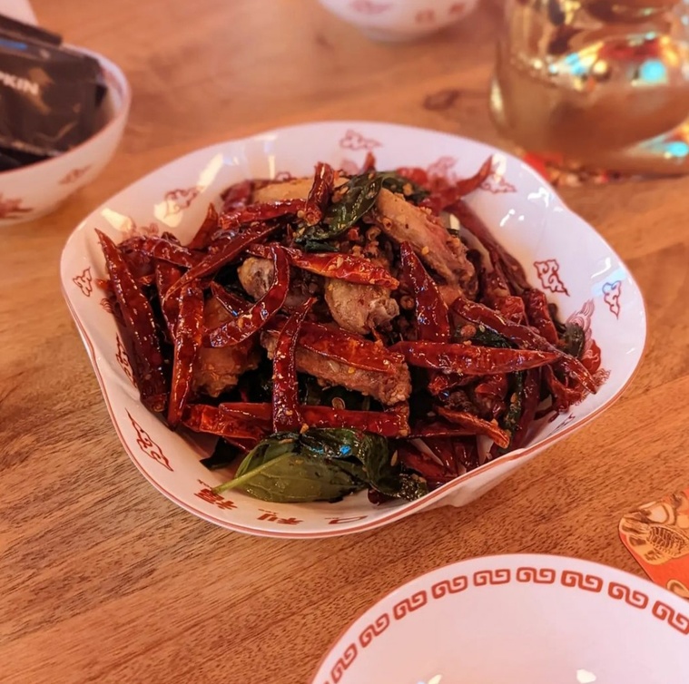 من اطباق مطعم holeefookhk