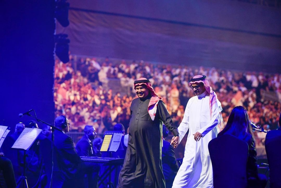 محمد عبده يستقبل رابح صقر في حفله