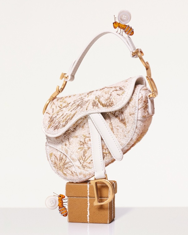 "عالم ديور المذهل" The Fabulous World of Dior في Harrods
