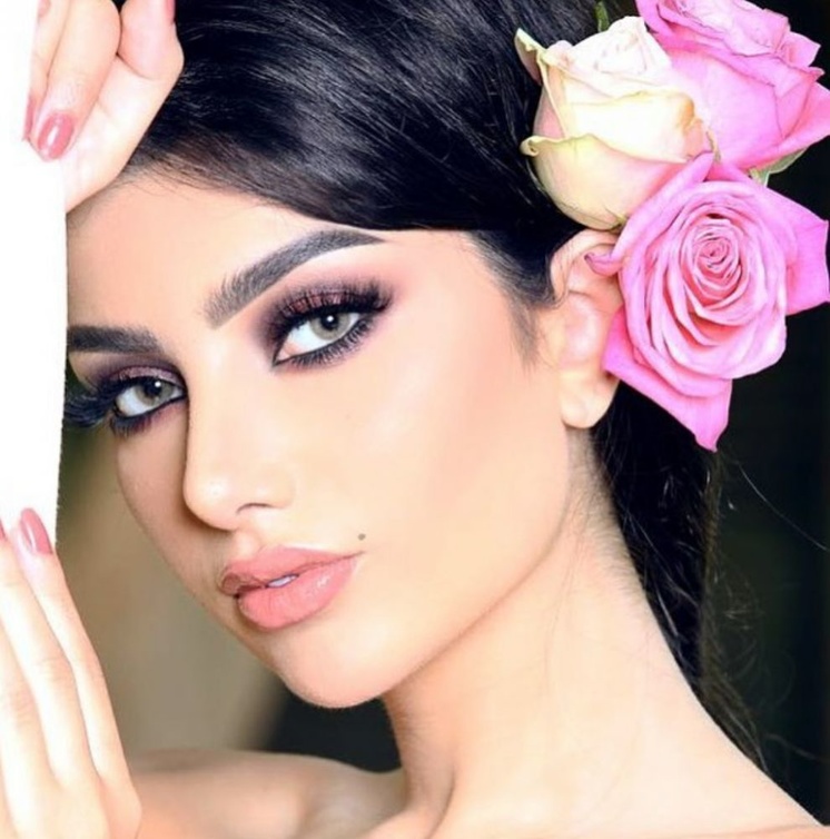 من ماكياج وعد