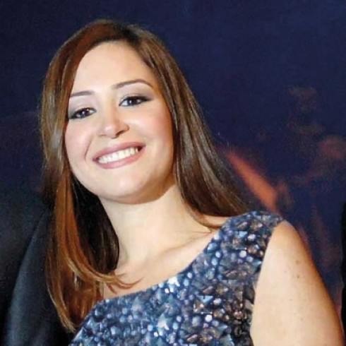 منة شلبي تشارك في فيلم تراب الماس