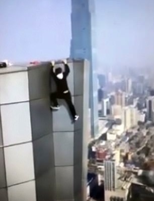وو يونغنينغ صور لحظة وفاته بنفسه