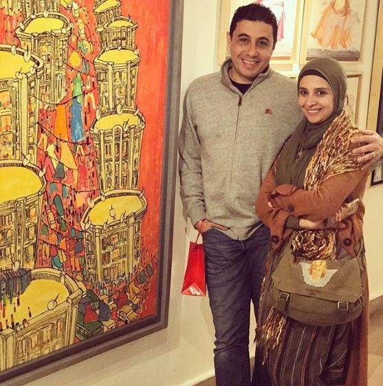 حنان ترك تزور مع زوجها احد المعارض الفنية