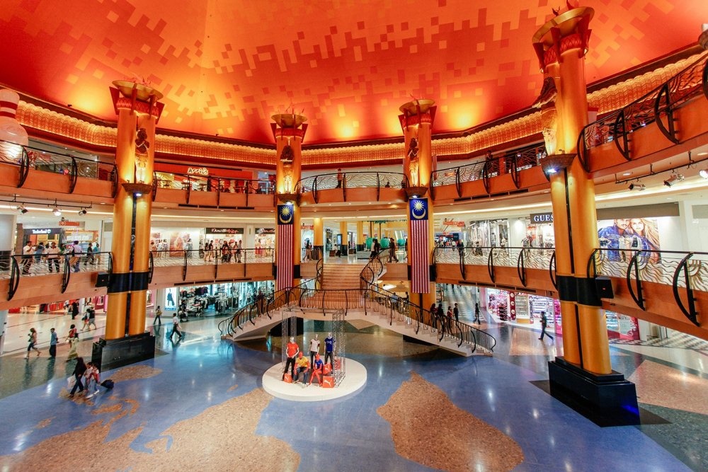 من مركز Sunway Pyramid